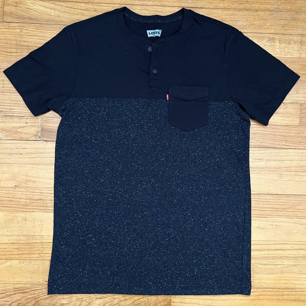 Levi’s Short Sleeved Henley